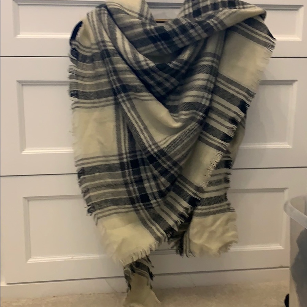Oversized Blanket Scarf